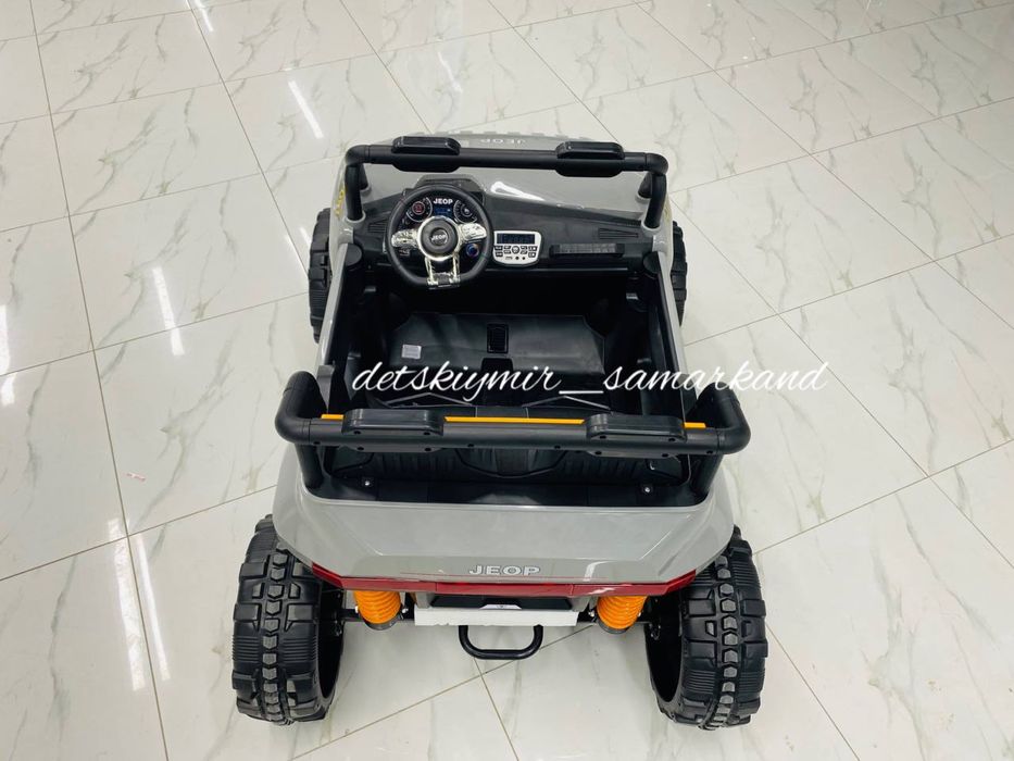 Детский электромобиль