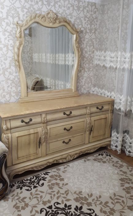 Продаю  к о м о д