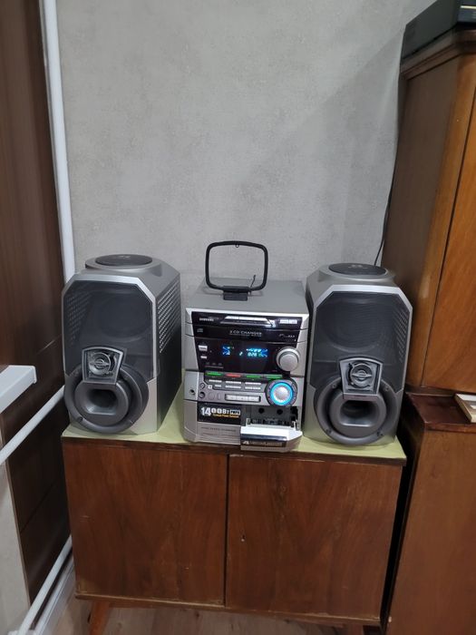 Музыкальный центр