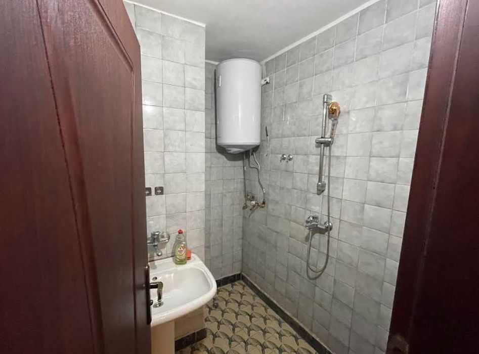 Дава се под наем Тристаен апартамент в Бургас, Братя Миладинови - 85 кв.м за 200 € - Снимка #12