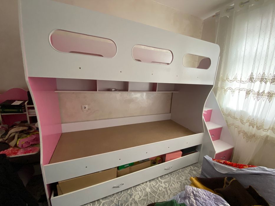 Кровать двухъярусная