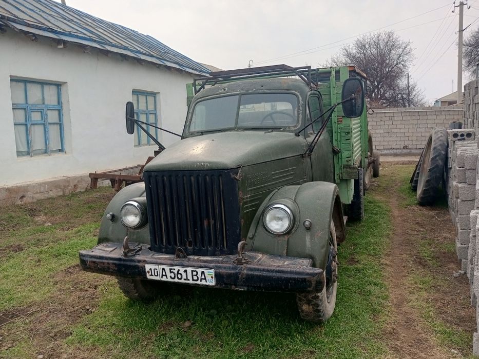 Продаю машина на ходу в харошом состояние движок гоз 51