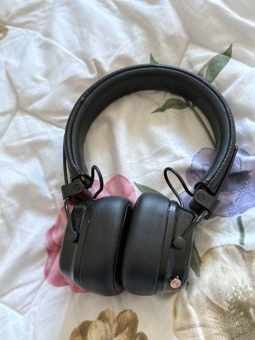 наушники Marshall