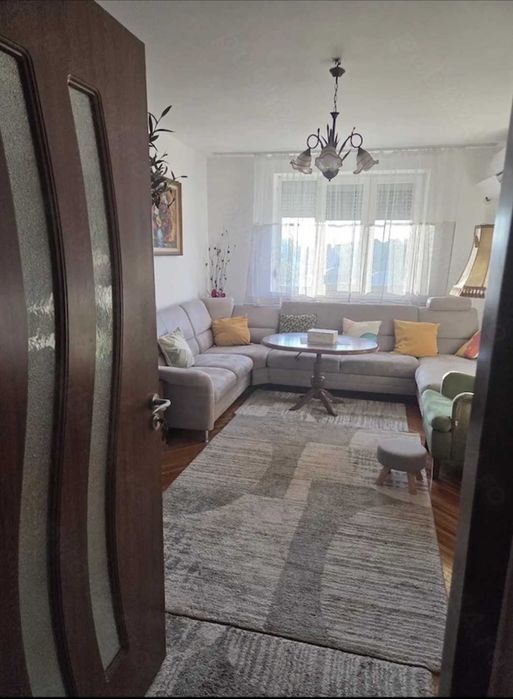 De vanzare apartament