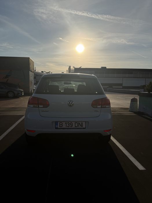 Volkswagen Golf 2011 diesel, 4.742 € — imagine 3