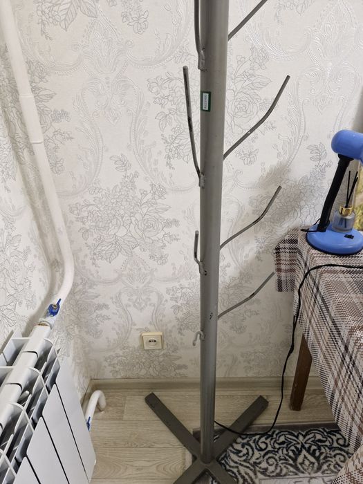 Вешалка железная