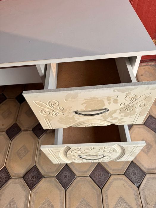 Продам компьютерный стол