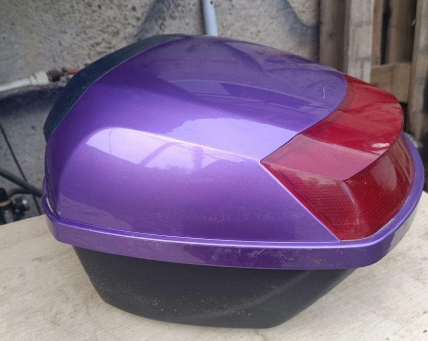 Кофр багажник б/у.