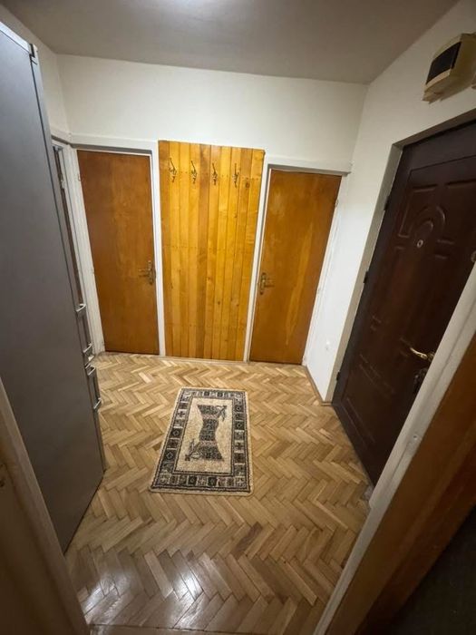 Apartament doua camere de inchiriat zona Intim