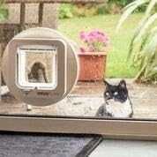 Чисто нова смарт WiFi врата за котки с микрочип SureFlap Cat Flap Connect (DualScan)