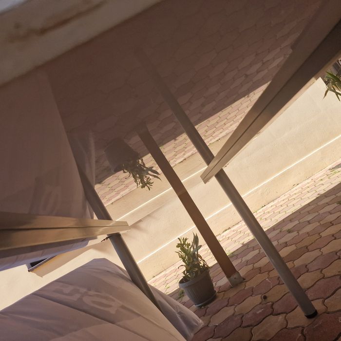 Masa din blat mdf cu picioare noi din inox