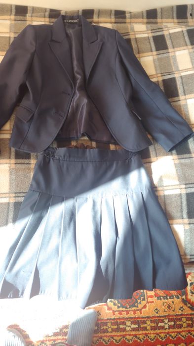 Продаются школьная форма