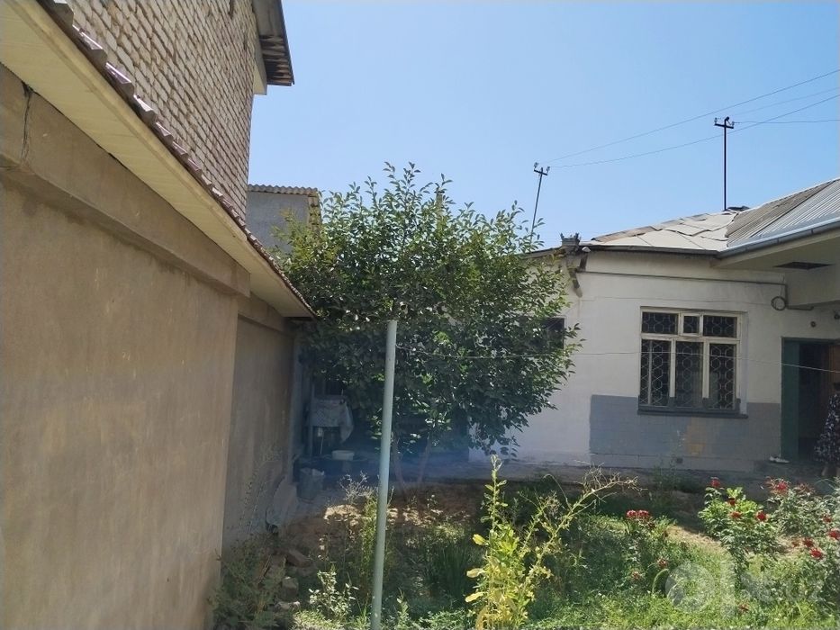 Продам Участок 5 комнат гороод Янгиюль