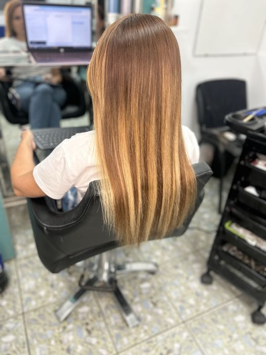 Aplic extensii de par natural