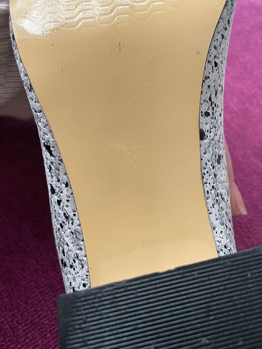 Обувки нови или обувани еднократно