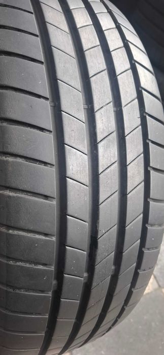 2бр. 205/55/16 Bridgestone 6.8mm грайфер, дот 21г. Безплатен монтаж