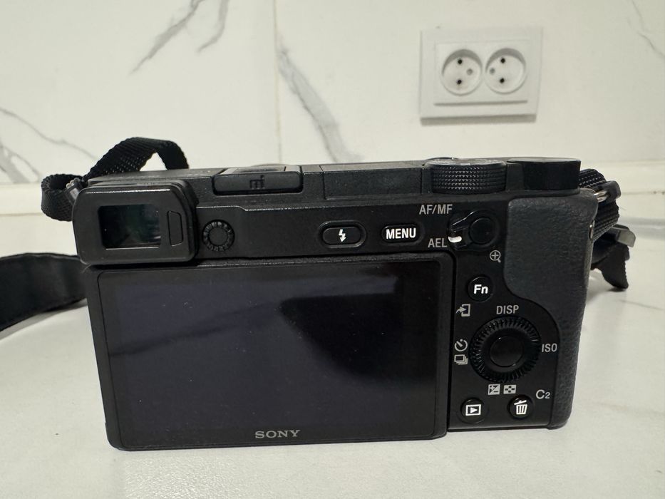 Камера Sony a6400