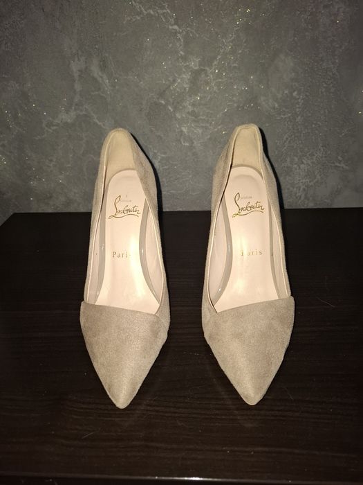 Продам женские туфли