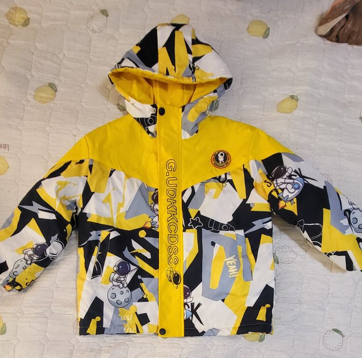 Продам куртку для мальчика