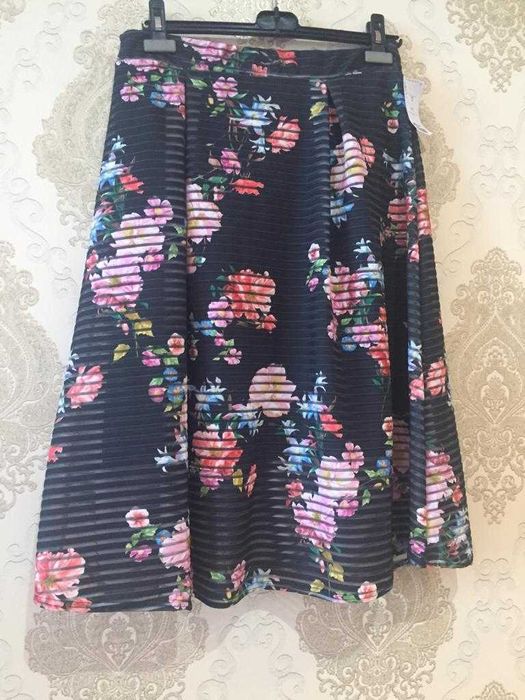 Продаются новые юбки и платья из Англии