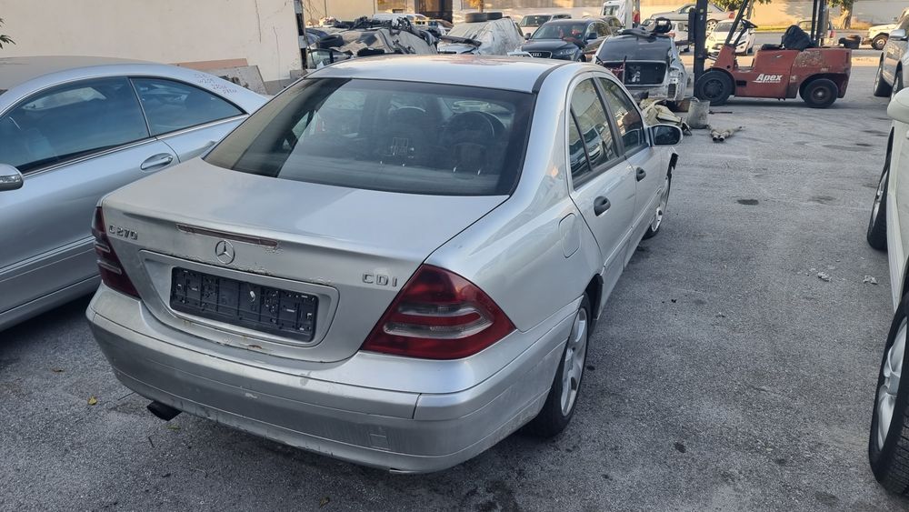 На части мерцедес Ц270 ЦДИ Mercedes C270CDI 2.7 CDI 170 кс 2002 w203