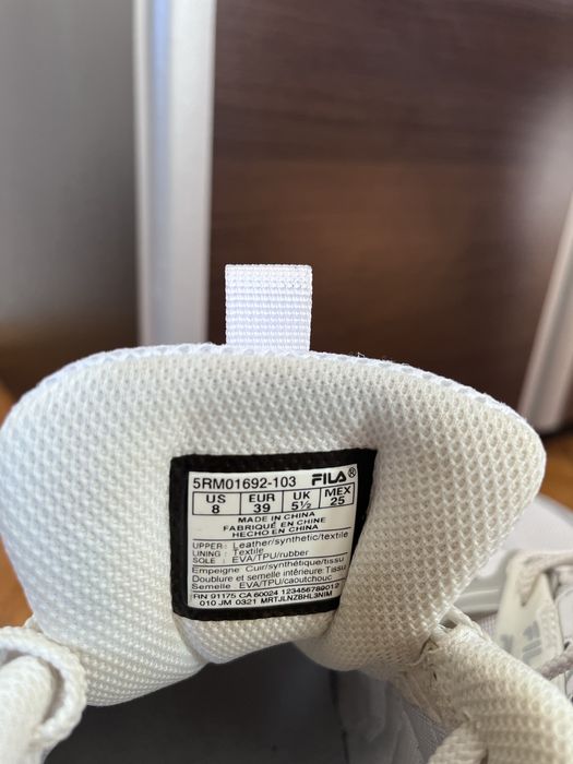 Adidasi Fila nr. 39