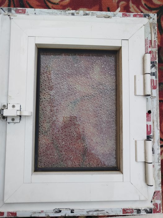 Продаётся форточка для ванной