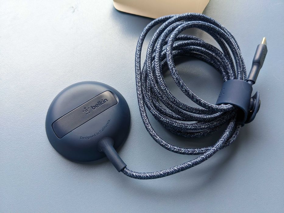 Belkin Boost Charge Pro with MagSafe безжично зарядно 15W