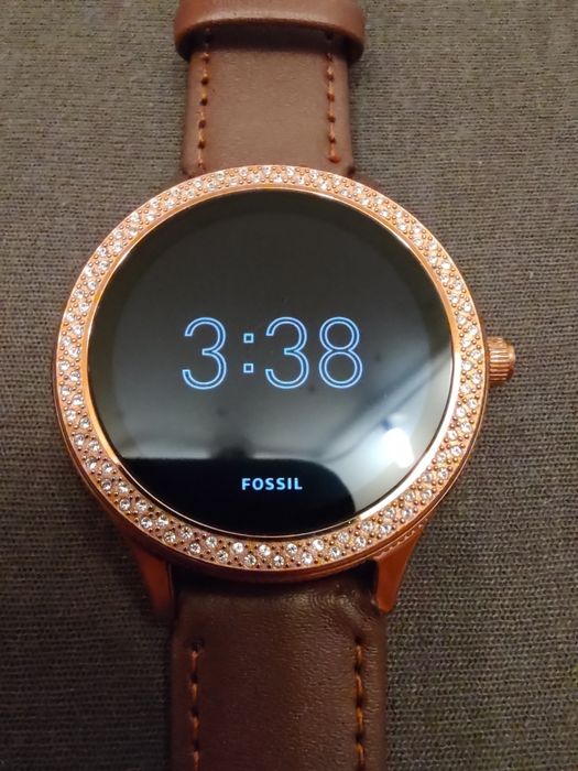 Smartwatch Fossil de damă