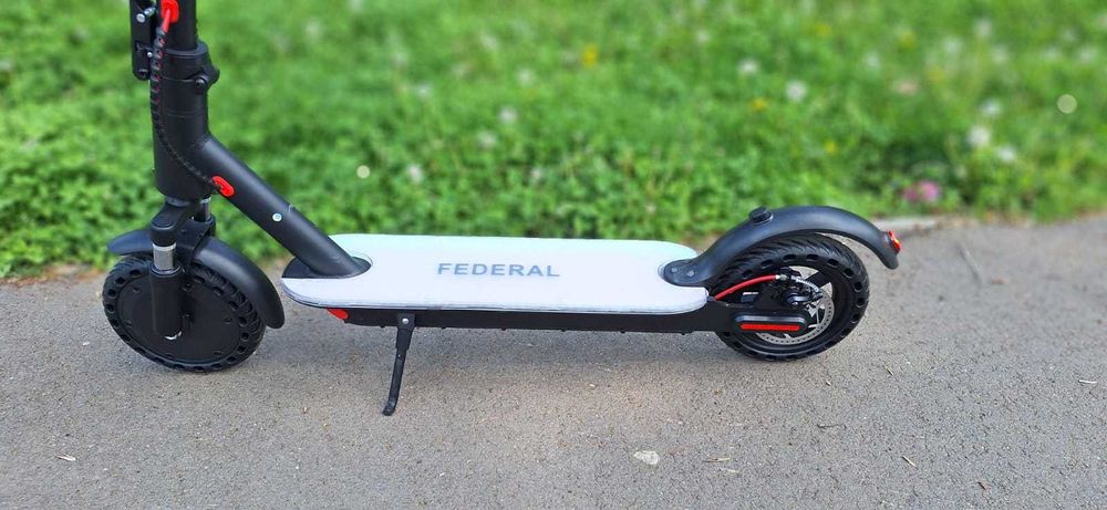 Trotineta electrica - noua la cutie - livrare gratuit oriunde -2025