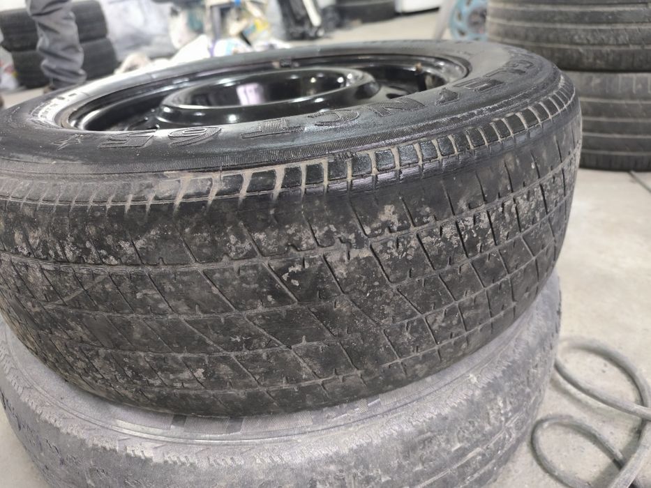 Продам запаску от мерседес 124