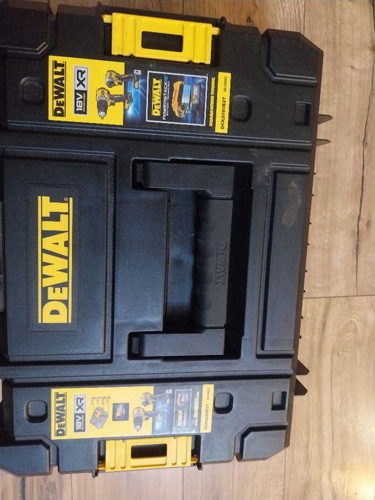 set dewalt bormasina