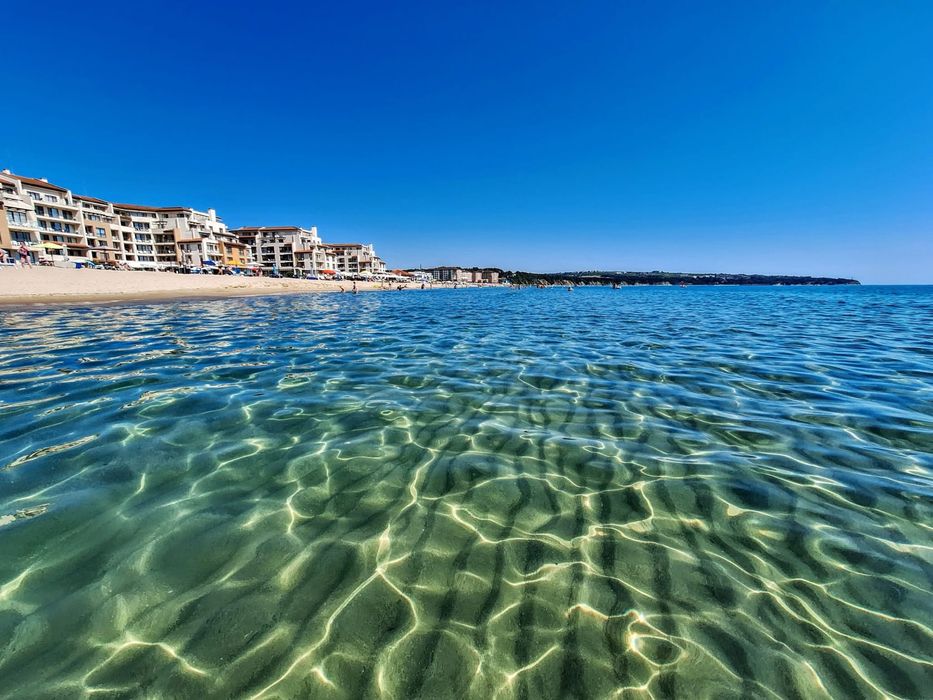 Продава се Двустаен апартамент в Обзор - 52 кв.м за 1347 €/кв.м - Снимка #2