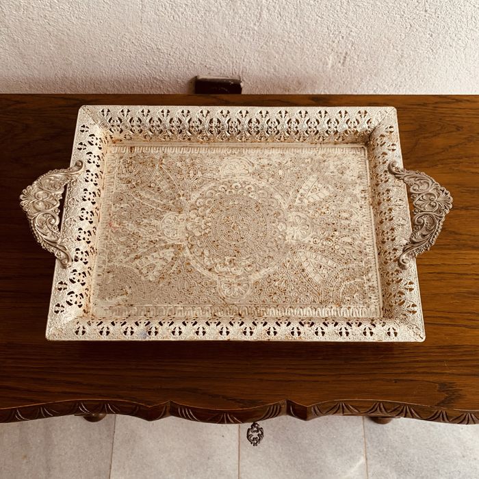 Винтидж посребрена резбовна фрутиера