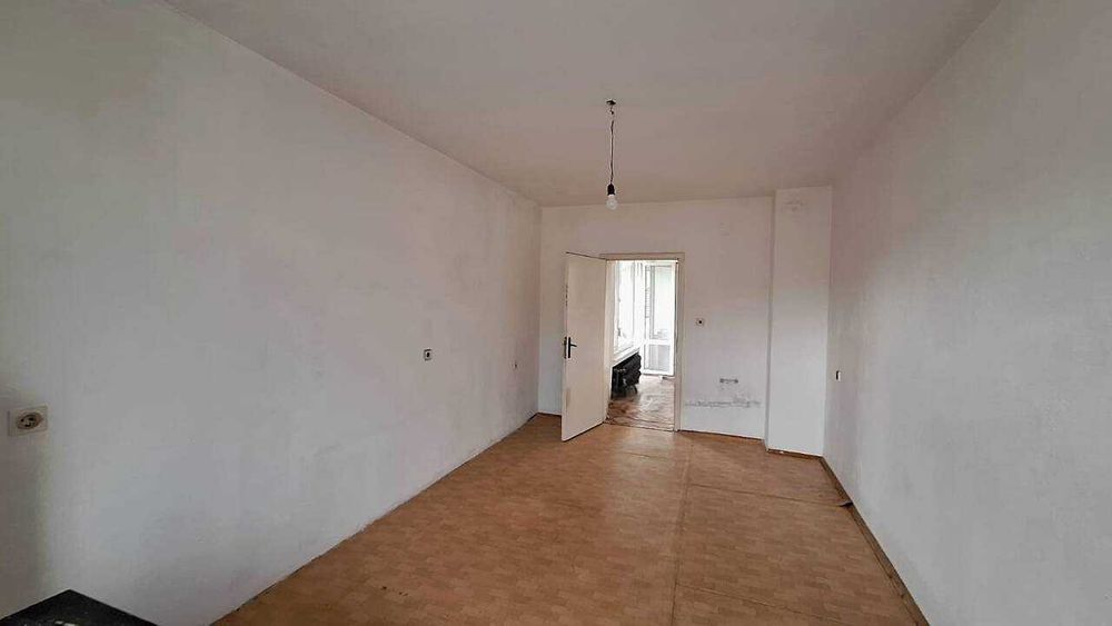 Продава се Тристаен апартамент в Асеновград - 141 кв.м за 503 €/кв.м - Снимка #5