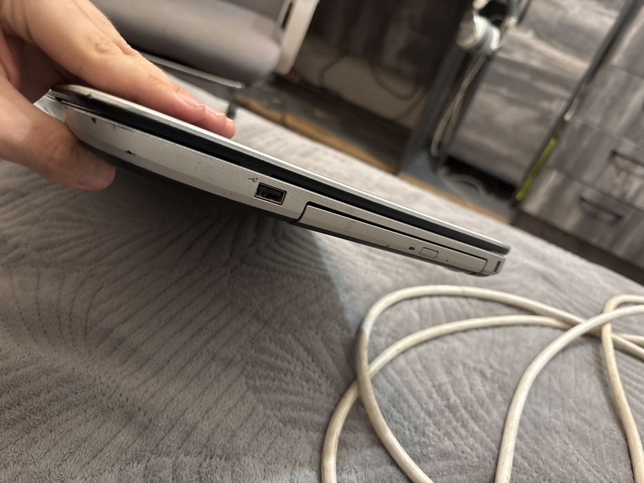 Продам ноутбук dell