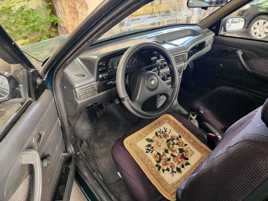 Нексия 1999г. Зелёный цвет, в хорошем состоянии.