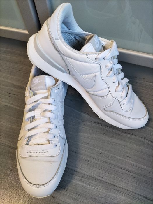 Adidași Nike Internationalist Dama mărimea 39 (25 cm)