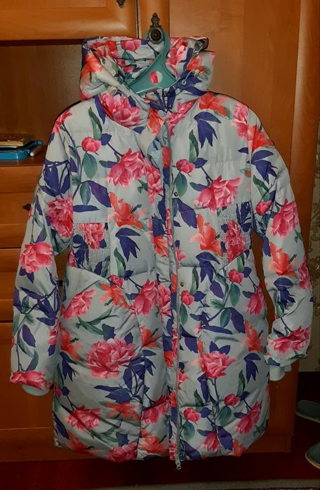 Продам  пуховик для девочки