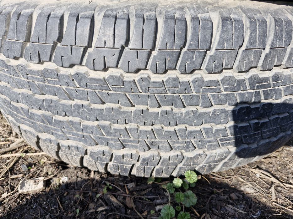 На Прадо 265/60/18 Дунлоп