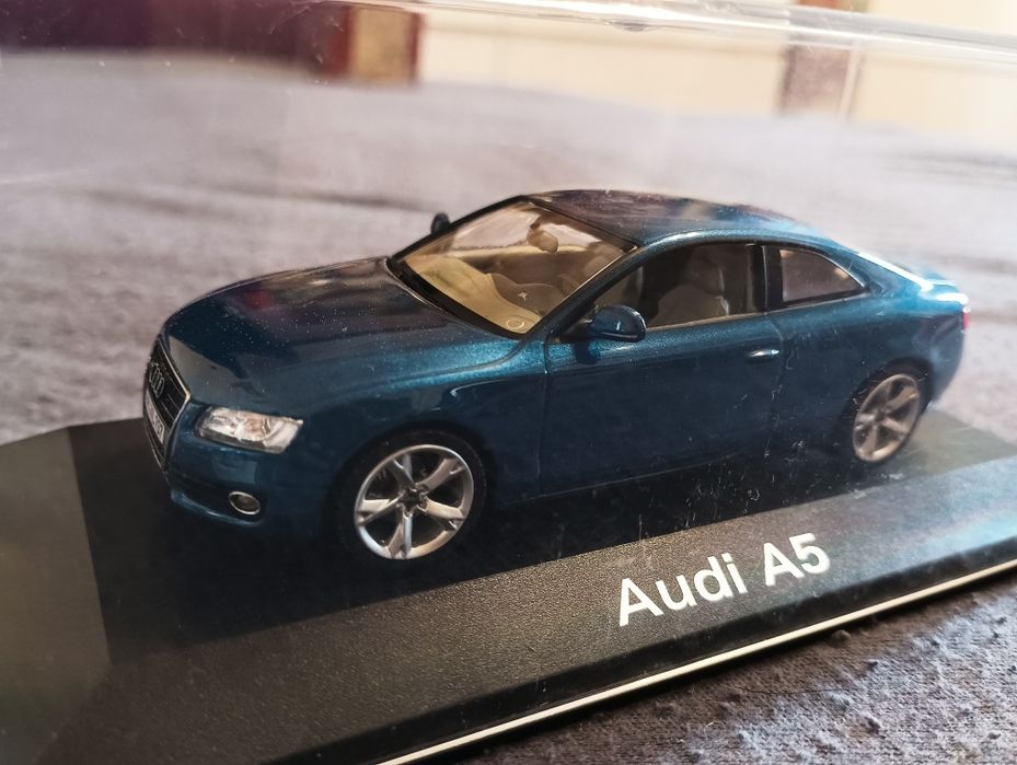 Умалени модели 1:43