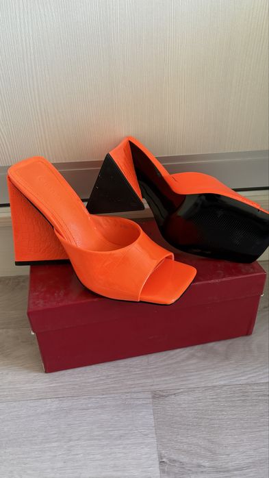 Босоножки летние