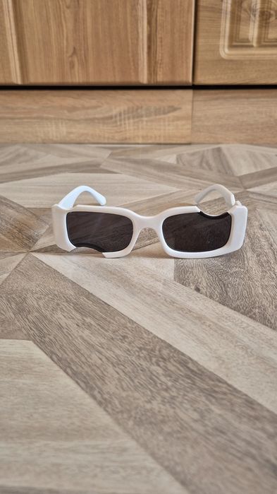 Ochelari de soare Off White Cady albi