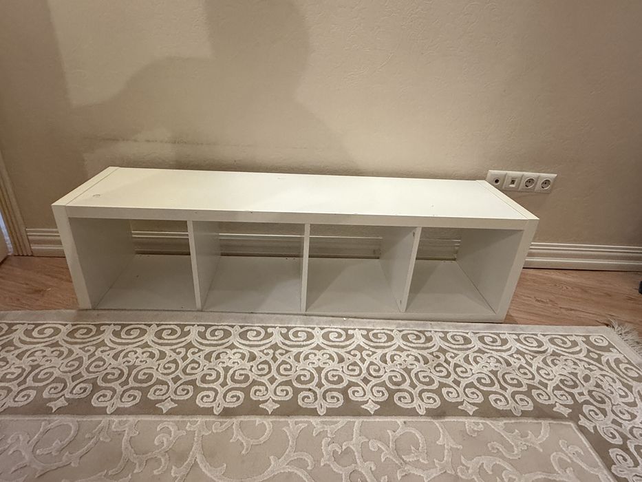 Диван и тумба под телевизор