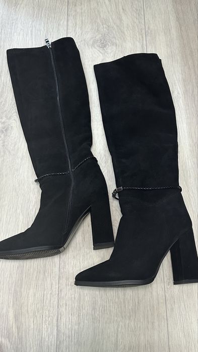 Сапожки зимние из натуральной замши и натуральный мех- европейка .