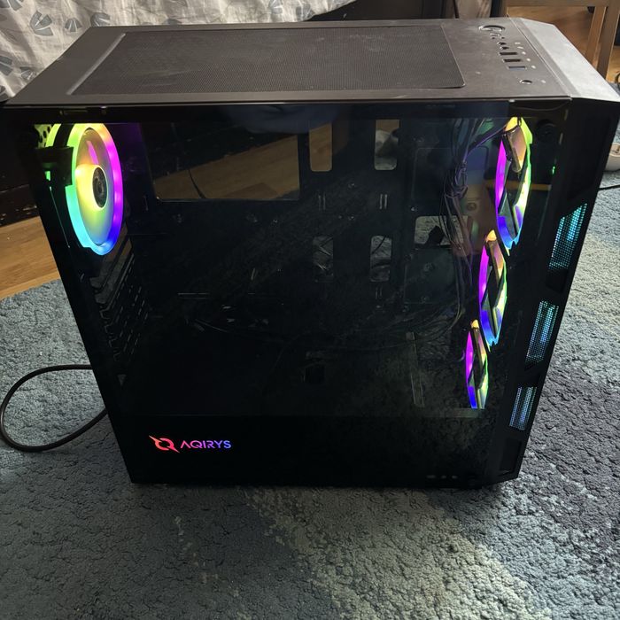 Carcasa + sursa 650w AQIRYS