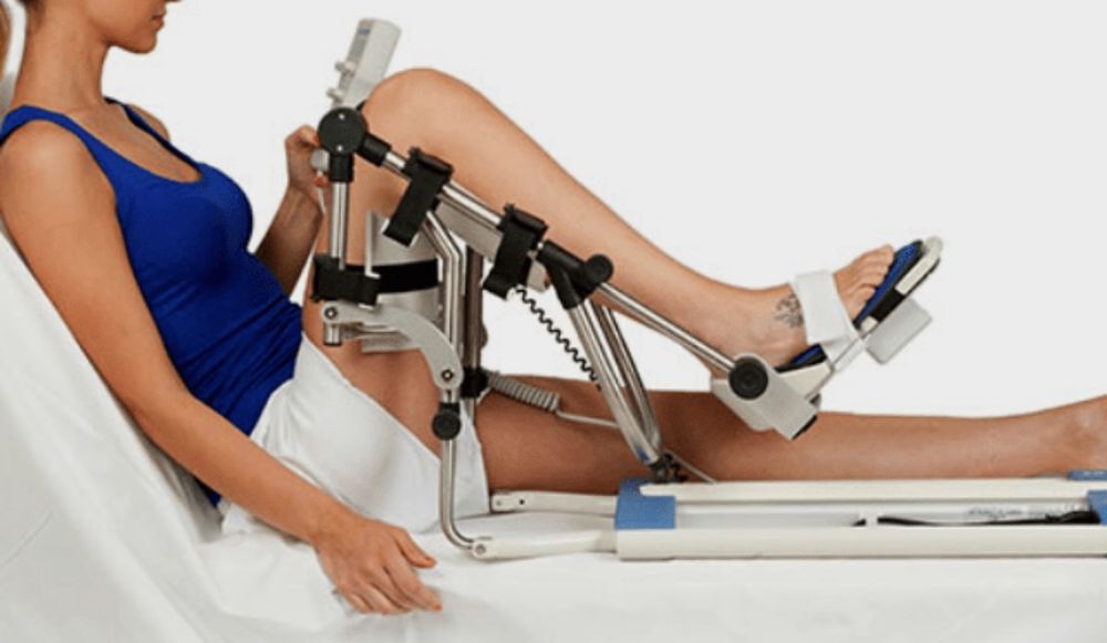 Aparat Kinetec / Ortoflex L2 pentru recuperarea genunchiului