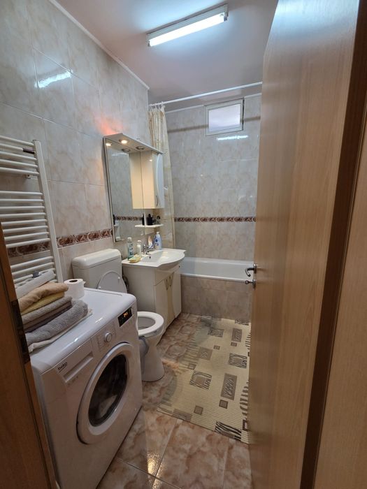 Vând apartament 3 camere, zona Lunca, Reșița