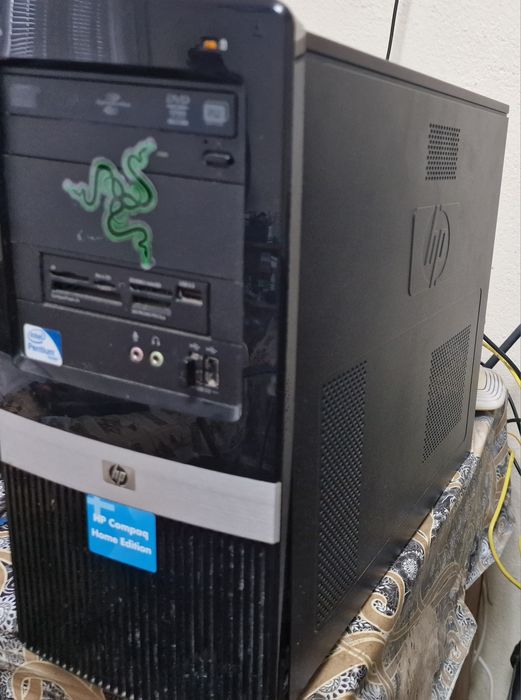 Продавам НР настолен компютър
