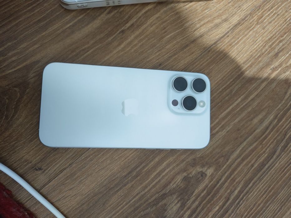 Продаю iphone 15 pro max